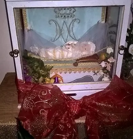 Le Tre Rose Di Maria Noto
